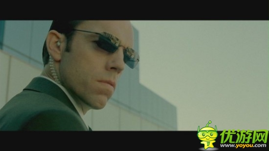 第二代Google Glass官方照片發(fā)布 瞬間變特工