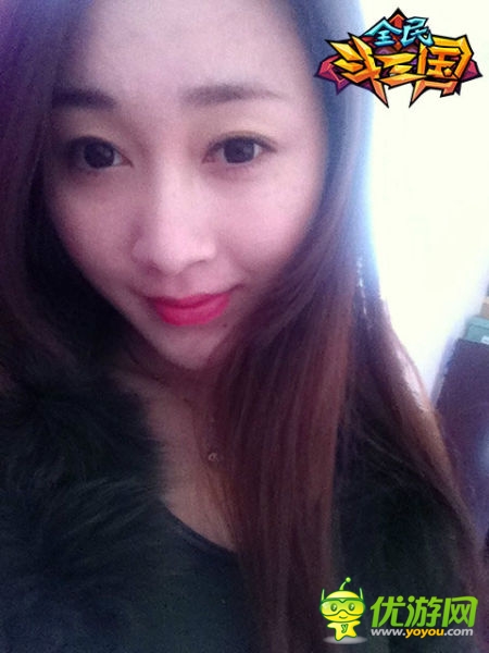 美人愛(ài)英雄 《全民斗三國(guó)》女玩家私房照曝光