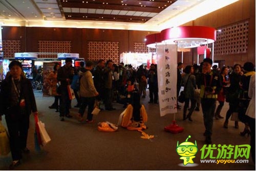 女道士驚呼“神啊救救我吧” GMGC展會(huì)變廟會(huì)