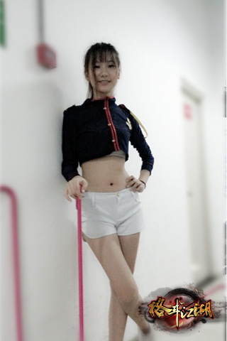 《格斗江湖》女主曝光 學(xué)霸?；ㄕ蔑@青春魅力