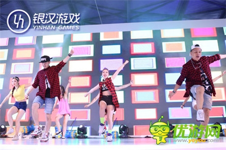 耀舞耀時尚 2014ChinaJoy銀漢游戲展臺采風