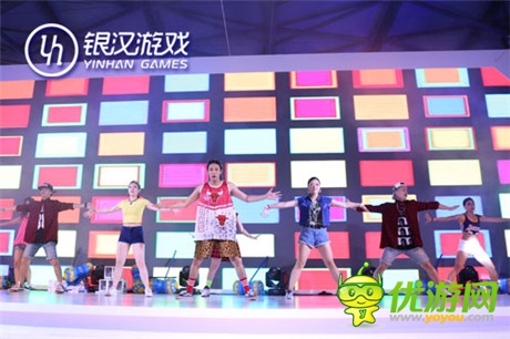 耀舞耀時尚 2014ChinaJoy銀漢游戲展臺采風