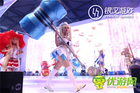 耀舞耀時尚 2014ChinaJoy銀漢游戲展臺采風