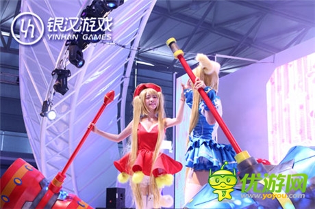 耀舞耀時尚 2014ChinaJoy銀漢游戲展臺采風
