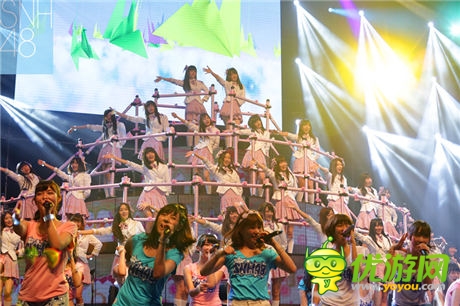 娛樂大咖攜手游戲明星 China Joy中手游展臺星光耀眼