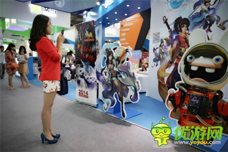 中國最美女游戲制作人CJ全程被跟拍意外走紅