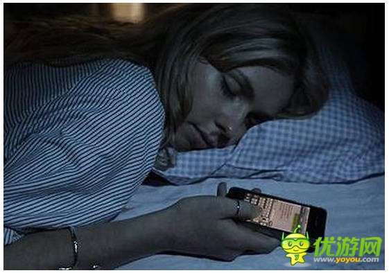 玩手機易患十大“智能手機病” 這些癥狀你都有嗎？