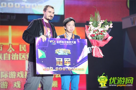 爐石長假回顧:兩選手攬萬元獎金 武漢玩家自發(fā)聚會