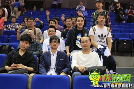 與NBA巨星對抗《NBA夢之隊》引爆“NBA球迷日”