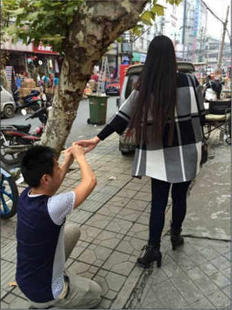 為女神每日1元 瘋狂打游戲賺鉆戒仍遭拒