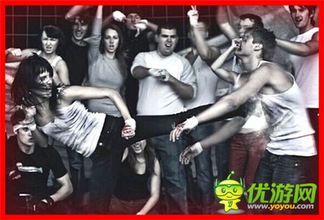 殺馬特式《暗黑女王》詮釋暴力美學(xué)