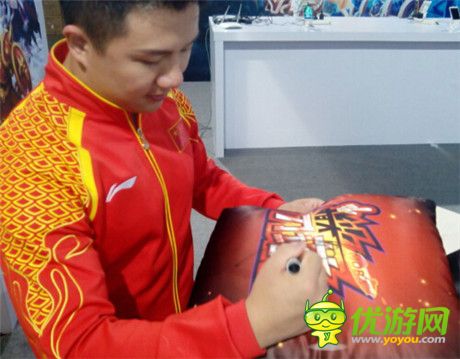 指尖競(jìng)技風(fēng)暴來(lái)襲《指尖刀塔》首次亮相NEST