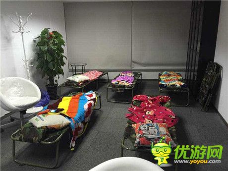 巔峰3D卡牌手游《變身吧主公》11:00不刪檔豪禮測(cè)試