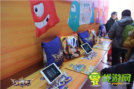 《守護(hù)之光》游戲展稱(chēng)王 安卓測(cè)試順時(shí)而動(dòng)